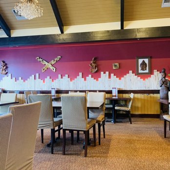 Royal Thai Cafe - Interior/ Ambience - Thai Near Me - Kailua Kona, Hawaii Royal Thai Cafe - Interior/ Ambience - Thai Near Me - Kailua Kona, Hawaii