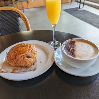 Le Marais Bakery - Mocha , pan au Chocolat, Mimosa - Coffee & Tea Near Me - Mill Valley, California Le Marais Bakery - Mocha , pan au Chocolat, Mimosa - Coffee & Tea Near Me - Mill Valley, California