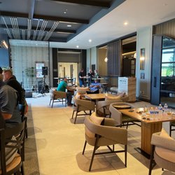 Sky Creek Kitchen and Bar - Bar and dining