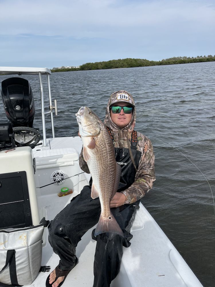 Run N Gun Fishing Charters Logo