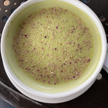 Urth Caffé-Pasadena - Rose Matcha Latte - Cafes Near Me - Pasadena, California