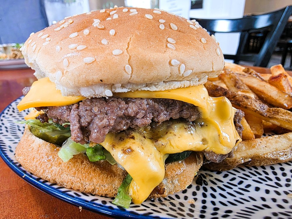 Los Brothers Restaurant Logo