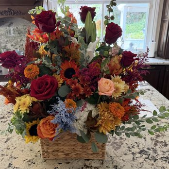 96 Flowers & 13 Stems - Florists Near Me - La Mesa, California