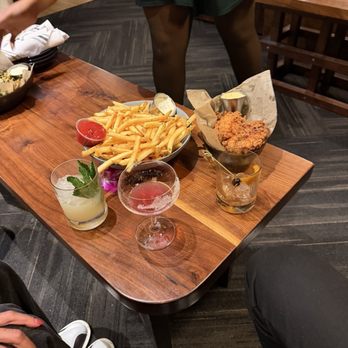 The Painted Duck - Fries and chicken tenders - Bars Near Me - Atlanta, Georgia