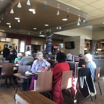 Wendy's - people sitting at tables in a restaurant - Burgers Near Me - Winnipeg, Manitoba Wendy's - people sitting at tables in a restaurant - Burgers Near Me - Winnipeg, Manitoba