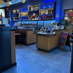 Nine Spices Hotpot &BBQ - Bar area