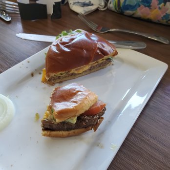 Cronies Bar & Grill - The quarter pound Hamburger was just ok. - New American Near Me - Hilo, Hawaii Cronies Bar & Grill - The quarter pound Hamburger was just ok. - New American Near Me - Hilo, Hawaii