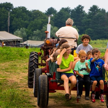 Kinnikinnick Farm - tractor ride - Farmers Market Near Me - Caledonia, Illinois