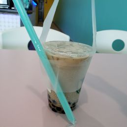Classic milk tea with black boba