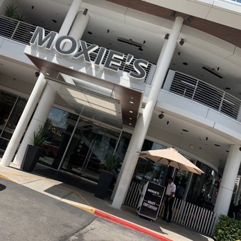 Moxies - Westheimer View - Cocktail Bars Near Me - Houston, Texas Moxies - Westheimer View - Cocktail Bars Near Me - Houston, Texas