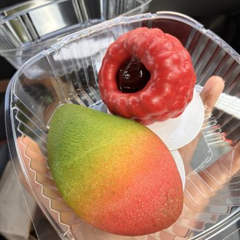 Dar Rafiki’s - Mango and Raspberry Desserts - Bakeries Near Me - Haverhill, Massachusetts