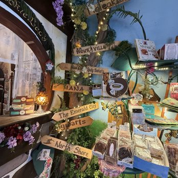The Maui Cookie Lady - Cutest decor ever!! - Desserts Near Me - Makawao, Hawaii The Maui Cookie Lady - Cutest decor ever!! - Desserts Near Me - Makawao, Hawaii