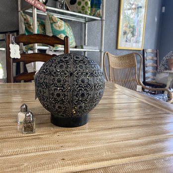 The 905 Cafe - a table with salt and pepper shakers - Coffee & Tea Near Me - Melbourne, Florida