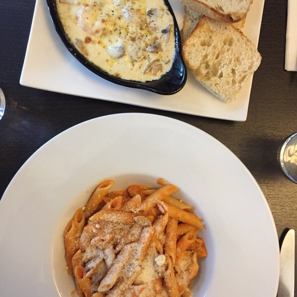 Leonardo's La Piazza - Italian Near Me - Salisbury, WIL