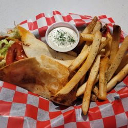 Henry's Bar & Grill - Chicken Ranch Wrap