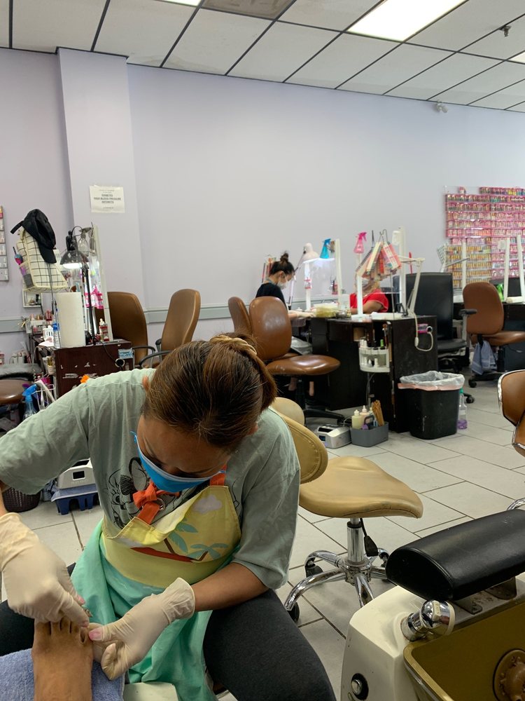 BEST NAILS Updated September 2024 12 Reviews 7925 Euclid Ave