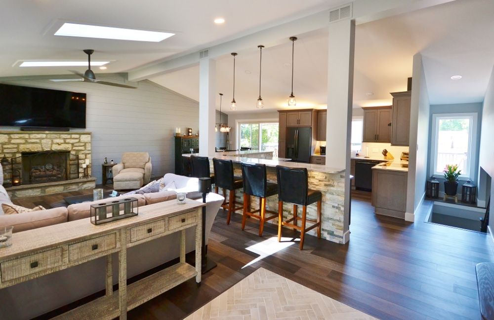 Slide of Mammoth Services