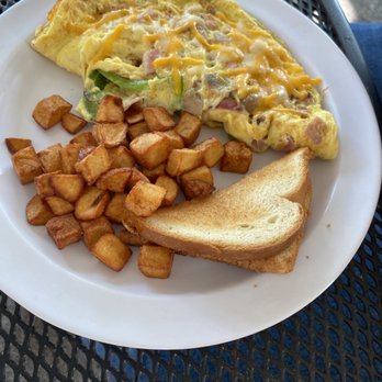 Washington Square Cafe - Western omelette - New American Near Me - Burlington, Kentucky Washington Square Cafe - Western omelette - New American Near Me - Burlington, Kentucky