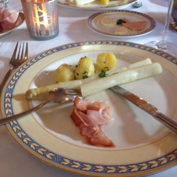 Pfistermühle - Asparagus and potatoes with ham. - German Near Me - Munich, BY
