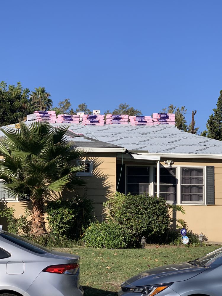 Slide of Elite Roofing