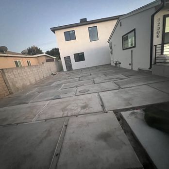 Arch Dezign & ADU Hotline - ADU and driveway before grass - Architects Near Me Arch Dezign & ADU Hotline - ADU and driveway before grass - Architects Near Me