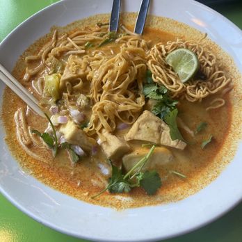 E-Jae Pak Mor - tofu khao soi - Thai Near Me - Seattle, Washington