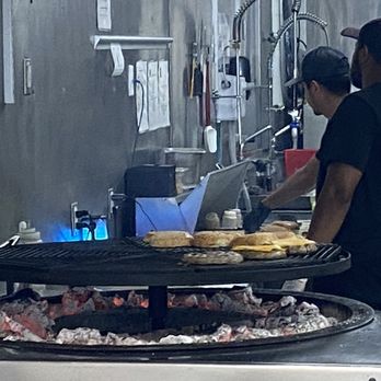 Cuarto de Kilo Mesquite Burgers - Awesome mesquite grill - Burgers Near Me - Helotes, Texas Cuarto de Kilo Mesquite Burgers - Awesome mesquite grill - Burgers Near Me - Helotes, Texas