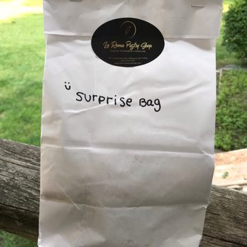 La Roma Pastry Shop - I love a surprise - Bakeries Near Me - Oakdale, New York