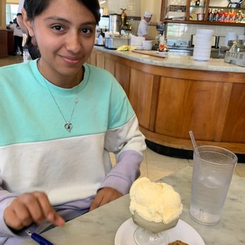 Fenton's Creamery - Virginia VANILLA Ice Cream - Ice Cream & Frozen Yogurt Near Me - Vacaville, California