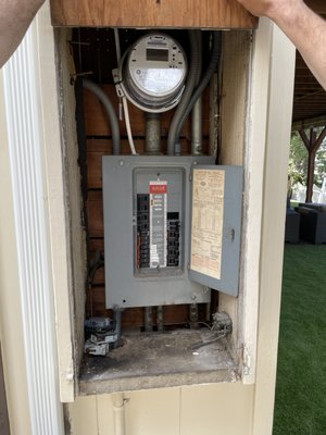 Replacing a Federal Pacific Panel with a new 200amp - This is probably the most extreme example of when someone needs a panel change. The Federal Pacific panel is not only outdated but an extreme fire hazard because they have been known to not shut off when a short occurs. The second picture is the brand new 200amp ready to meet the needs of the house.