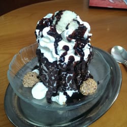Eiscafé Luigi Belfi - Tartufo Praline 5€
