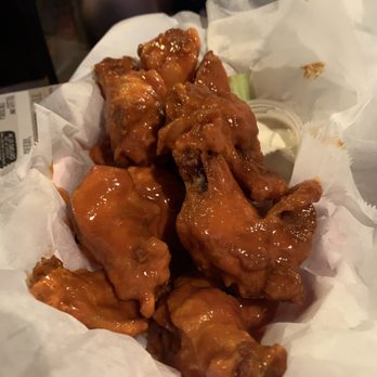 Ale House - Our Award Winnings Buffalo Style Chicken Wings - Pubs Near Me - Troy, New York