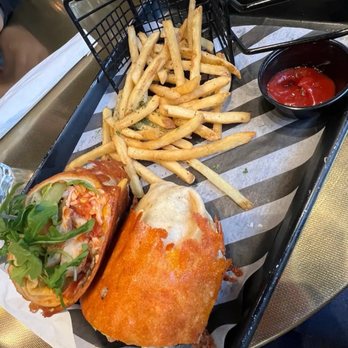 The Place 2 Be - Breakfast & Brunch Near Me - West Hartford, Connecticut The Place 2 Be - Breakfast & Brunch Near Me - West Hartford, Connecticut