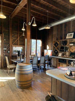 Landmark Vineyards at Hop Kiln Estate by null