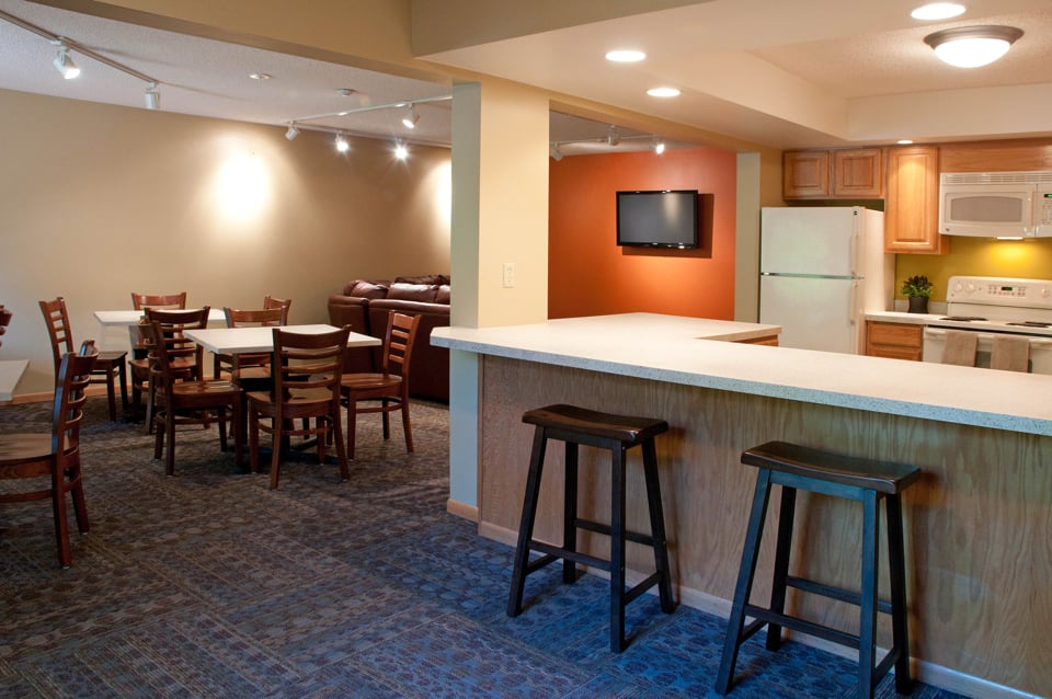 WOODSTONE APARTMENTS Updated July 2024 12 Photos 2335 Stewart Ave