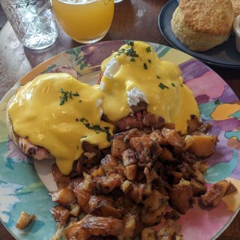 Petit Soleil - Eggs Benedict - Breakfast & Brunch Near Me - Napa, California Petit Soleil - Eggs Benedict - Breakfast & Brunch Near Me - Napa, California