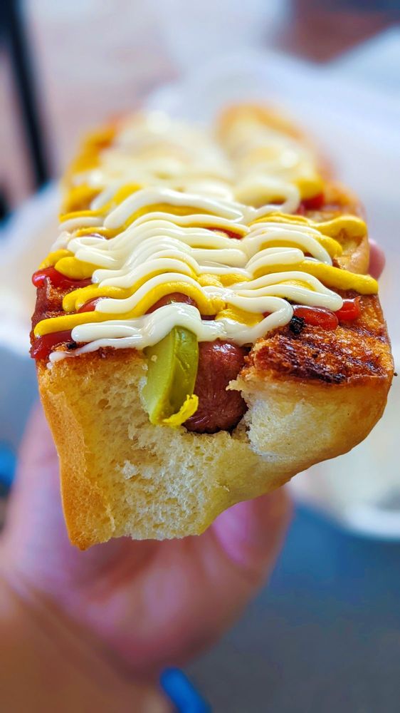 HOTDOG HOUSE Updated September 2024 432 Ridgemont Dr, El Paso