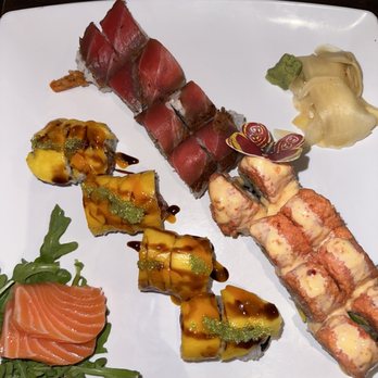 Mama Sushi - California Roll Rock Roll - Sushi Bars Near Me - New York, New York