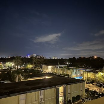 EDGE Rooftop Cocktail Lounge - a view of a city at night - Cocktail Bars Near Me - Tampa, Florida
