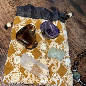 Deki Jewels - Protection stone set (bag included!) Smoky quartz, amethyst, crystal, prehnite - Jewelry Near Me - San Francisco, California