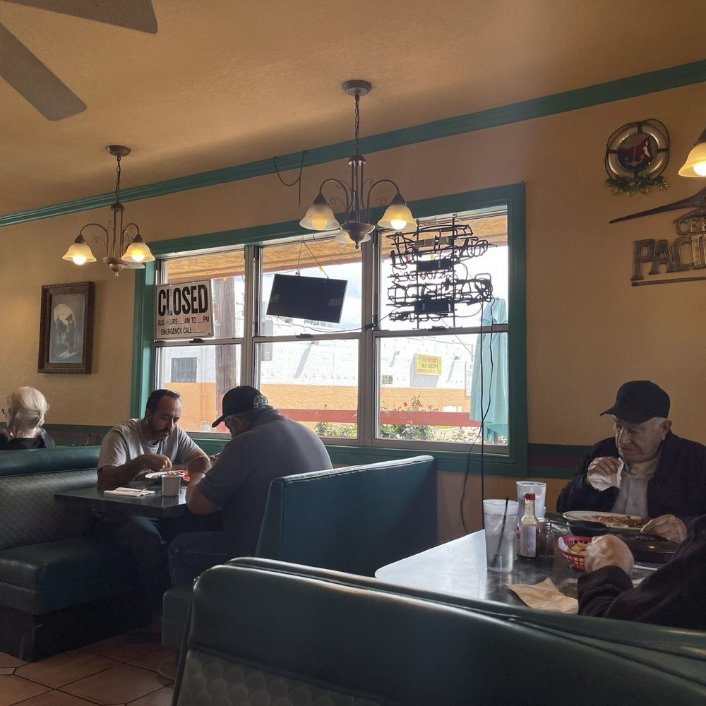Casa del Rio - Casa Del Rio - going back in time, looking out on 1970s bumpy dirt parking lot next door - Mexican Near Me - Ventura, California Casa del Rio - Casa Del Rio - going back in time, looking out on 1970s bumpy dirt parking lot next door - Mexican Near Me - Ventura, California