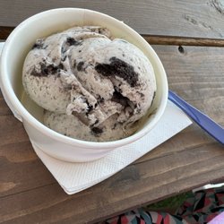Splendid Oaks - Oreo cookie ice cream cream