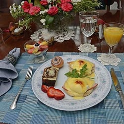 Barrow House Bed & Breakfast - New Orleans-style Eggs Benedict!