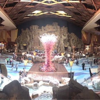 Mohegan Sun - Hotels Near Me - Uncasville, Connecticut