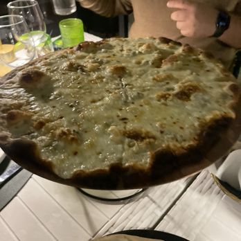 Petralunga - 4 cheese spicy pizza - Pizza Near Me - Miami, Florida