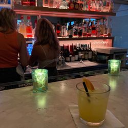900 Manhattan