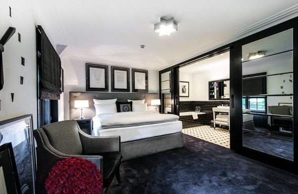 Schlosshotel Berlin by null