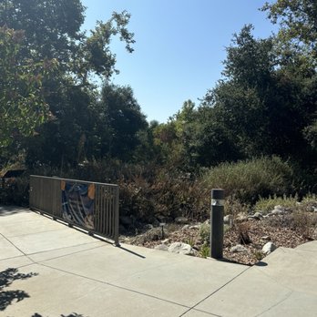 Eaton Canyon Falls Trail - Hiking Near Me - Altadena, California Eaton Canyon Falls Trail - Hiking Near Me - Altadena, California