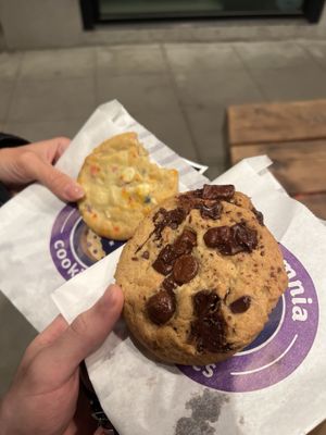 Insomnia Cookies by null