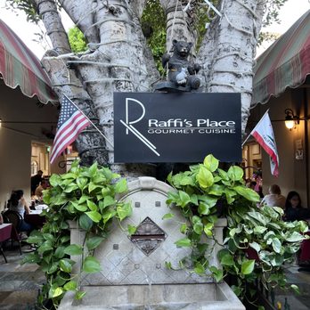 Raffi's Place - Middle Eastern Near Me - Glendale, California